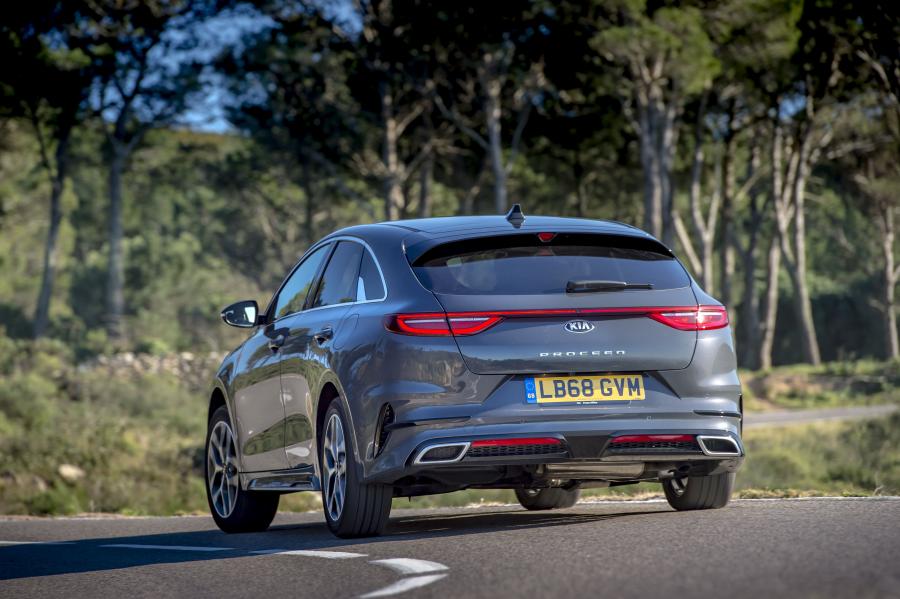  Kia ProCeed GT Line 2019 года  (UK) (фото 36 из 40)